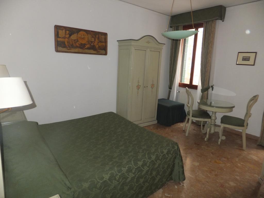 Ca Del Pozzo Hotel Venice Phòng bức ảnh